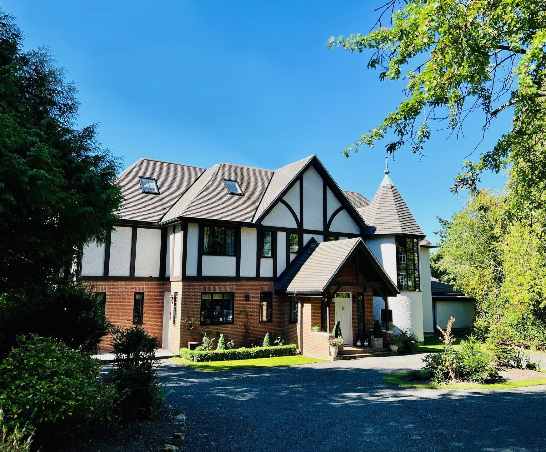 Heritage windows with slim sightlines